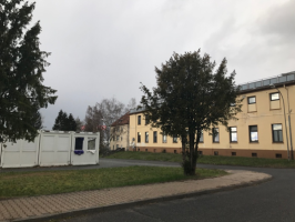 Wir hatten die Möglichkeit auch das Modul zu besichtigen (links).