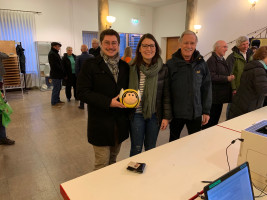 SPD Aschaffenburg unterstützt das Volksbegehren (v.l.: Manuel Michniok, Stadtverbandsvorsitzender; Sophie Peter, Schriftführerin; Walter Roth, Stadtrat)