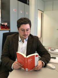 Manuel Michniok verweist auf betroffene Paragraphen im Berufsbildungsgesetz