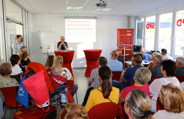 Für den bundesweit bekannten Pflegeexperten und –kritiker Claus Fussek muss die Frage nach der Pflege zur Schicksalsfrage der Nation werden.