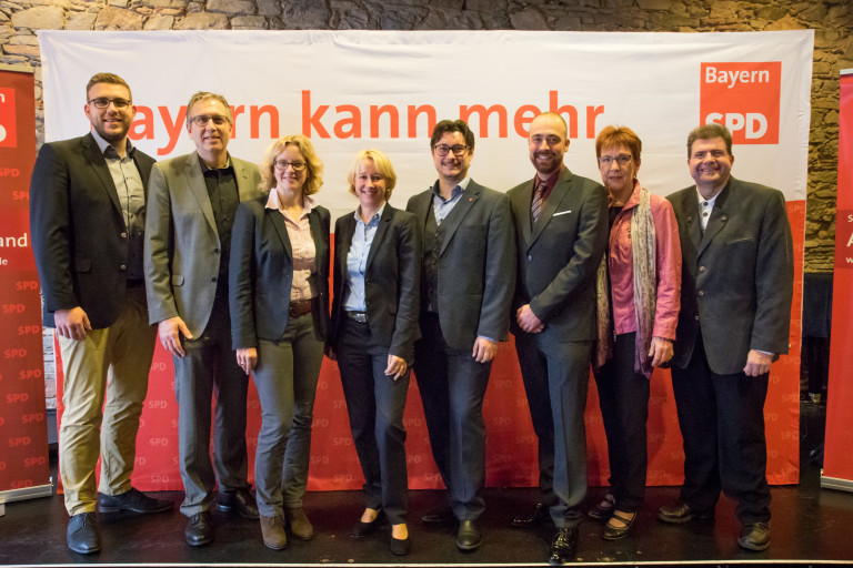 Genossinen und Genossen des SPD Unterbezirks und Stadtverbands Aschaffenburg mit unserer Ehrengastrednerin Natascha Kohnen