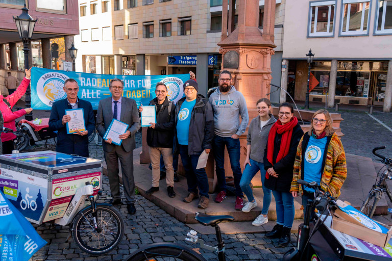 221213_Übergabe Radentscheid